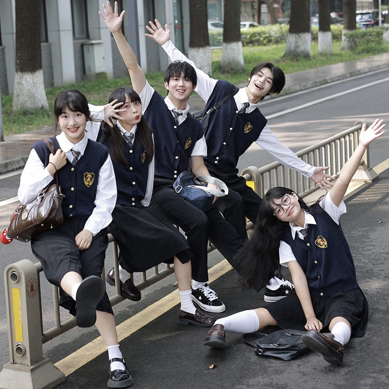 JK制服男女白衬衫黑西裤班服毛衣马甲学生运动会毕业校服演出套装
