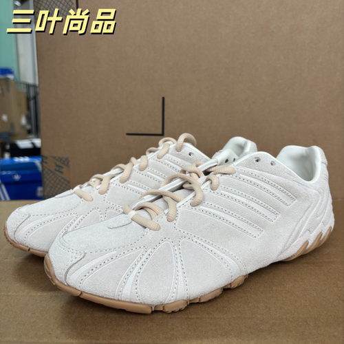 阿迪达斯三叶草千禧风透气耐磨