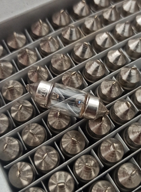 日本制造12V 3.1厘米 8W汽车阅读灯车内室内车顶灯双尖卤素灯泡