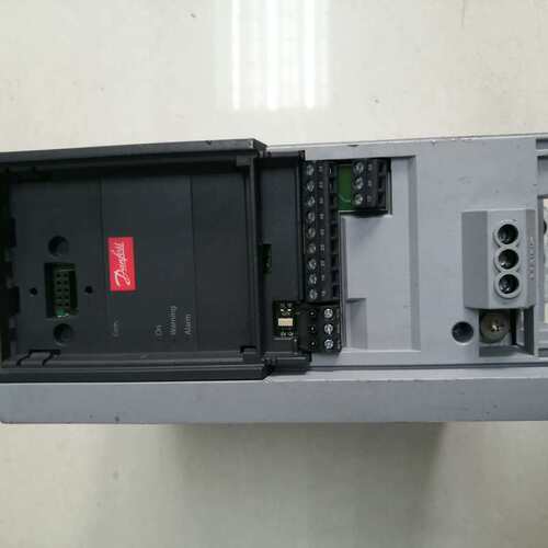 议价丹佛斯变频器FC-111P，4.0KWK 三相380-480可维修