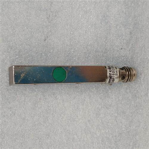 Baumer堡盟 IFFM 08P1520/O2S35L 电感式接近开关原装现货