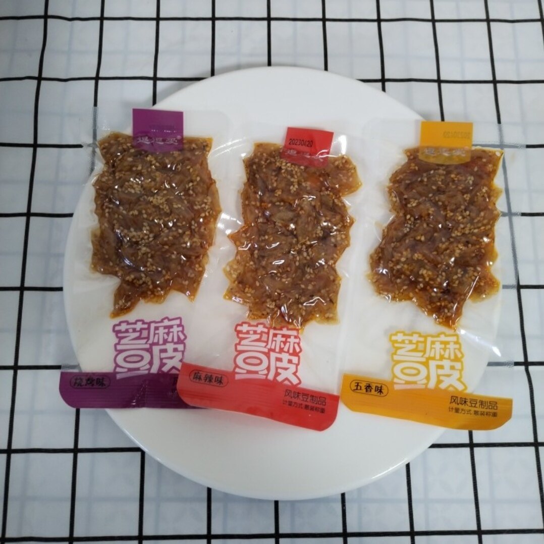 逗逗爱芝麻豆皮老式大辣片独立小包装怀旧宿舍办公室网红素肉休闲