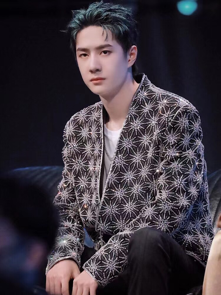 王一博同款明星夹克2022秋季宽松长袖外穿满天星演出男女黑色外套