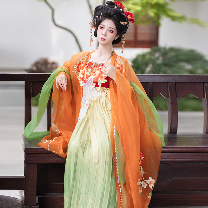 重工刺绣红色大袖衫诃子裙汉服