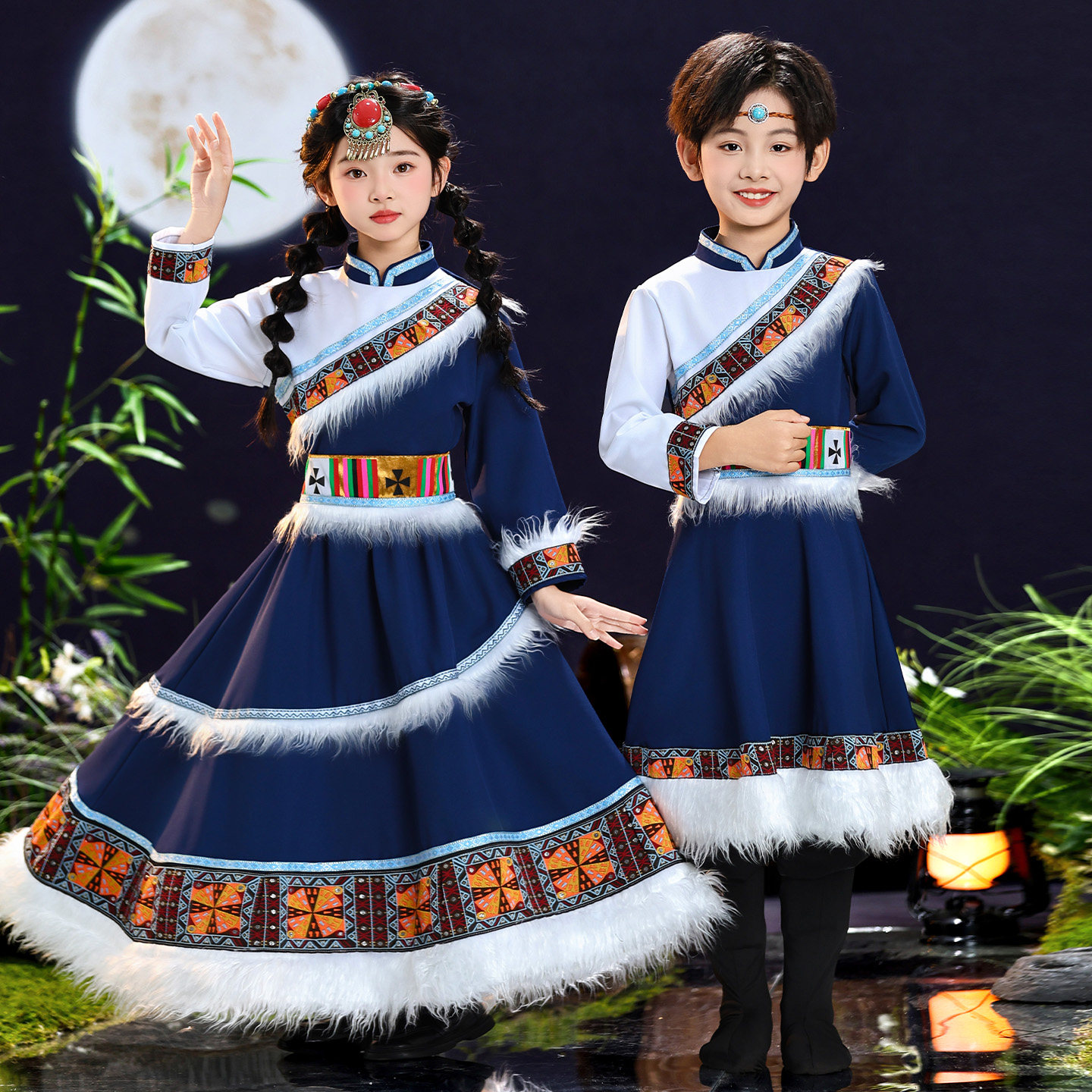 男女童藏族舞演出藏袍