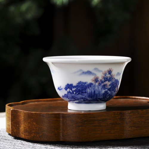 景德镇陶瓷艺术名家葉娟创作青花山水压手杯博物馆馆藏主人杯茶杯
