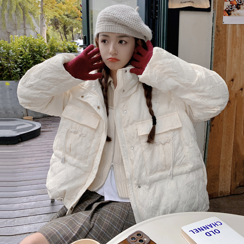新品绳绣菱格结短款羽绒服262-D939P175K258,女装棉衣/棉服,沁古纱衣