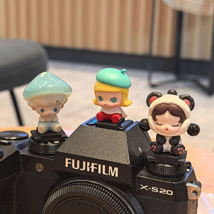 相机热靴盖保护盖坐姿展会萌粒适用索尼富士XT50佳能R50可爱防尘