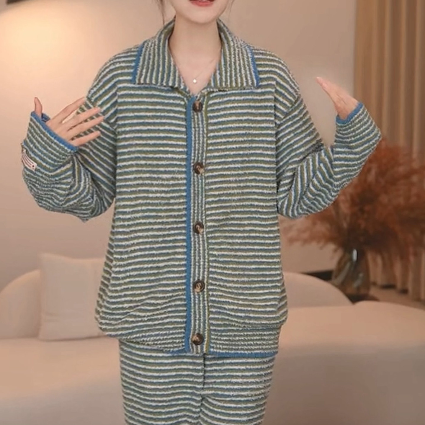 秋冬新款睡衣女半边绒加绒加厚保暖休闲简约条纹可外穿家居服套装