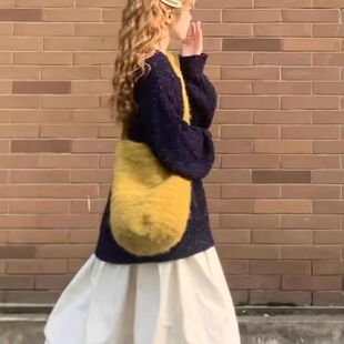 黄果树软毛呢包包女混纺氛围感日系大容量百搭通勤单肩斜挎水桶包