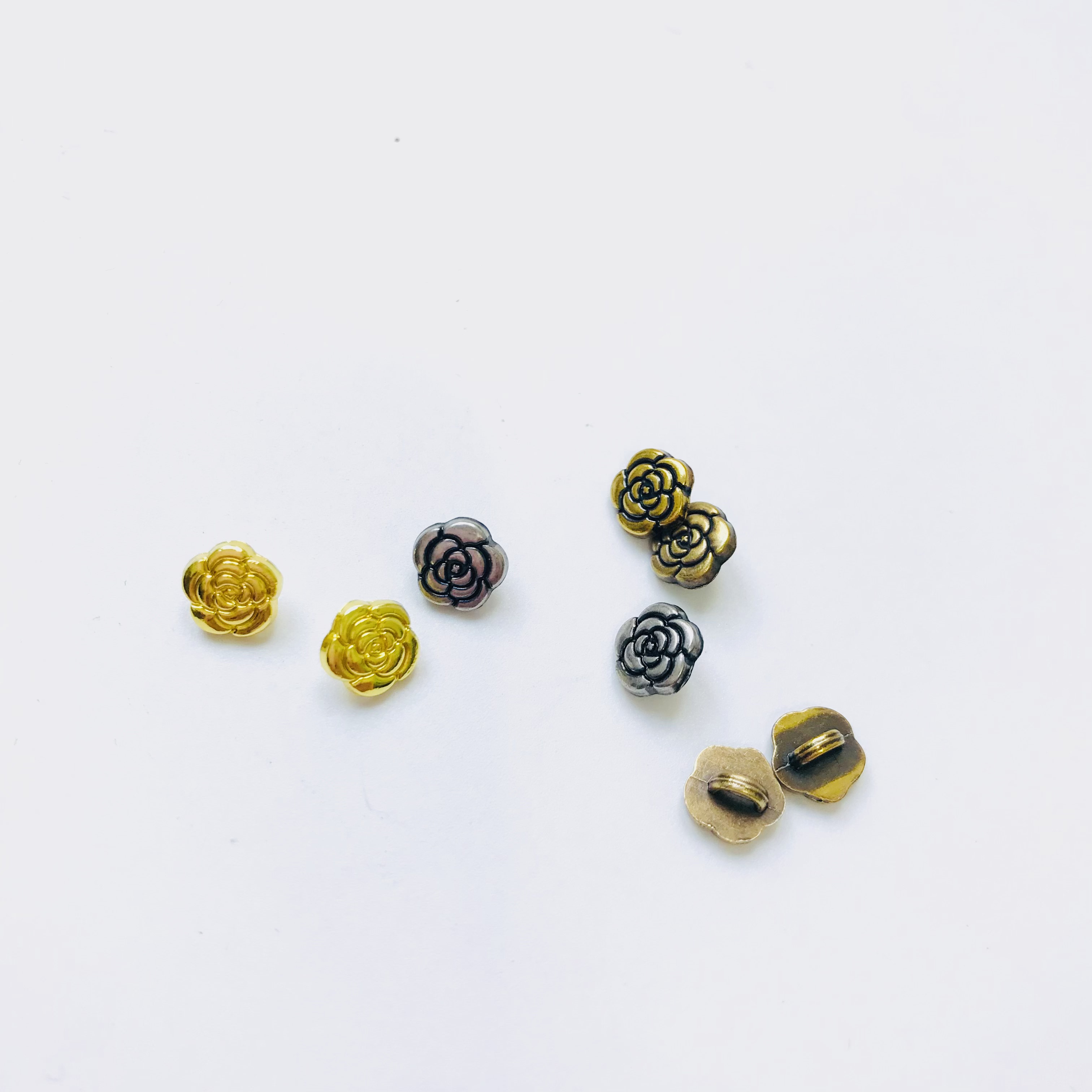 7mm花朵有脚纽扣BJD ob11 SD娃娃用扣子可爱金属手缝小号娃衣辅料