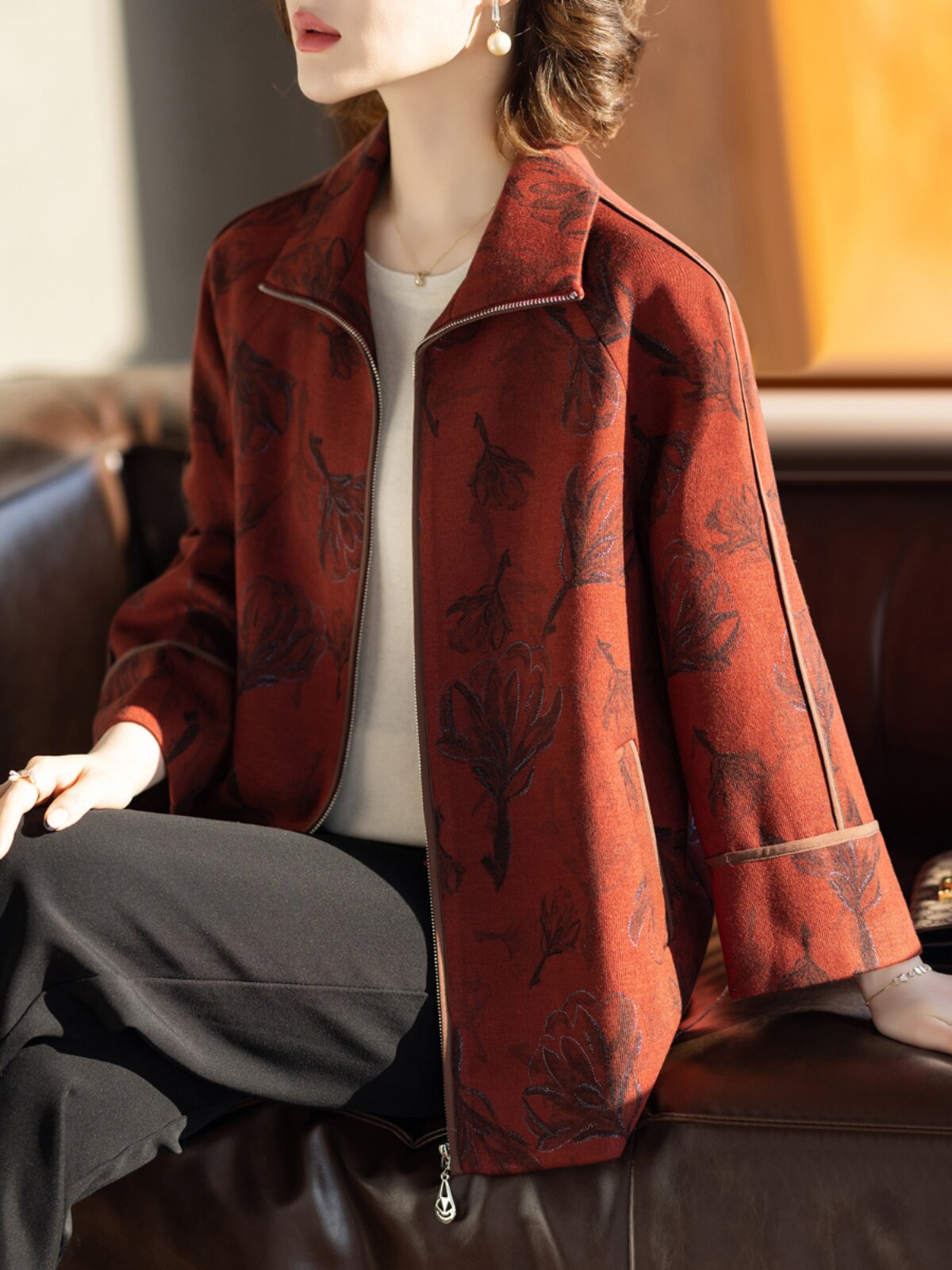 中老年人春装女外套妈妈风衣50岁时尚洋气春秋上衣服夹克2026新款