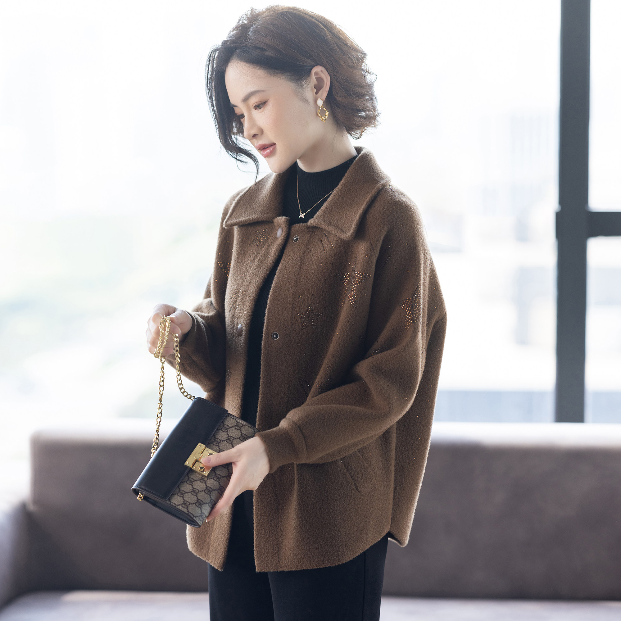 中老年人女春秋外套时尚50岁2026新款洋气休闲时尚妈妈春装上衣服