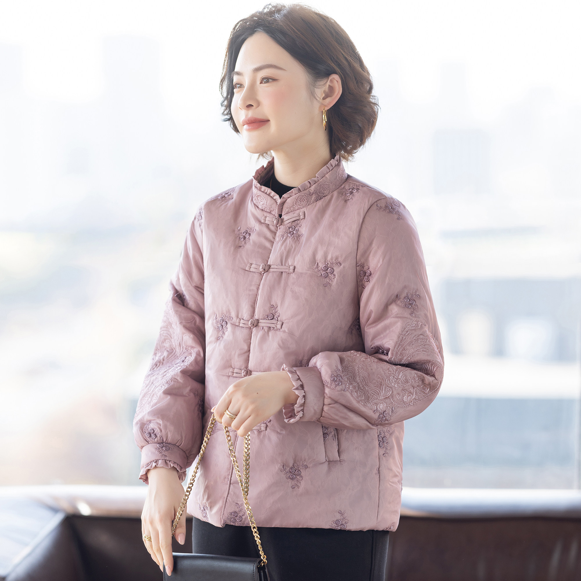 中式妈妈冬装外套洋气新款羽绒棉服50多岁棉衣中老年棉袄女上衣服