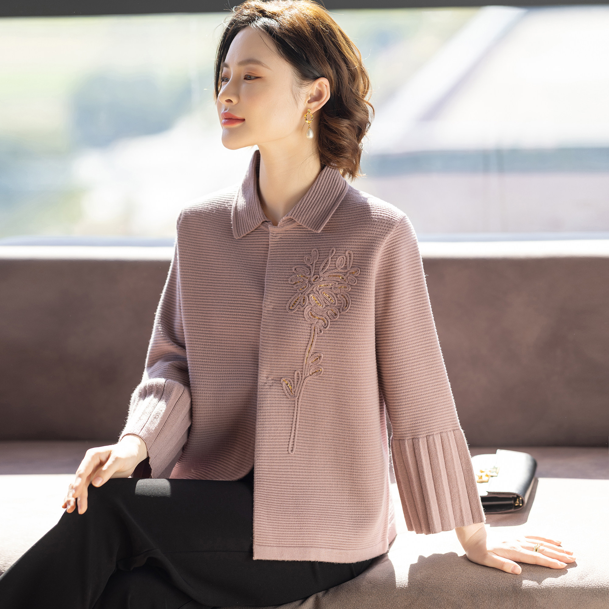 中老年妇女洋气外套秋装新款50多岁妈妈时尚春秋季上衣服端庄大气