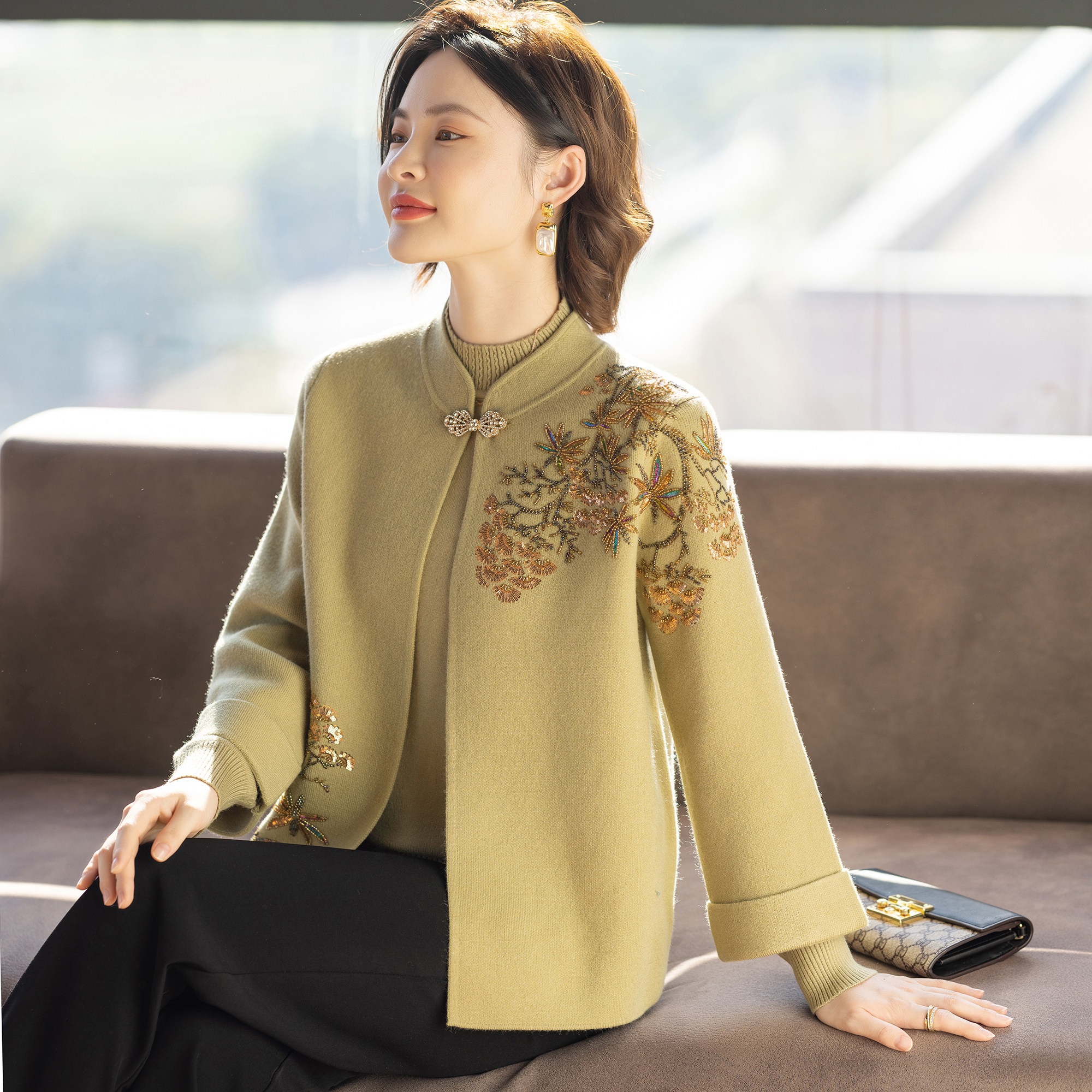 妈妈2026新款套装时尚洋气洋气毛衣春装外套中老年人女春秋上衣服图片