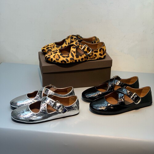 玛丽珍鞋法式扣带牛皮银色单鞋