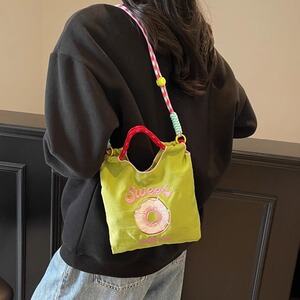 日系ins刺绣甜甜圈尼龙包包2025新款时尚迷你通勤包单肩斜挎小包