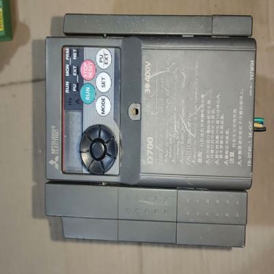 变频器FR-D720S-1.5K-CHT，成色如图，功能