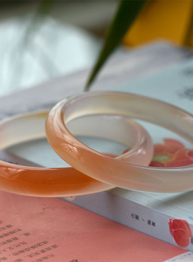 纤纤素手无烧女玛瑙原色手镯原矿