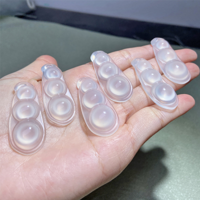 男女玉髓豆荚项坠福豆