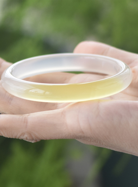 一口糖天然冰透玉髓飘黄手镯女款 冰糖雪梨玉髓镯子糖心镯冰飘黄