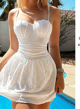 性感钢圈聚拢泳衣连体女高级感白色裙式保守贝壳泳装度假温泉冬天