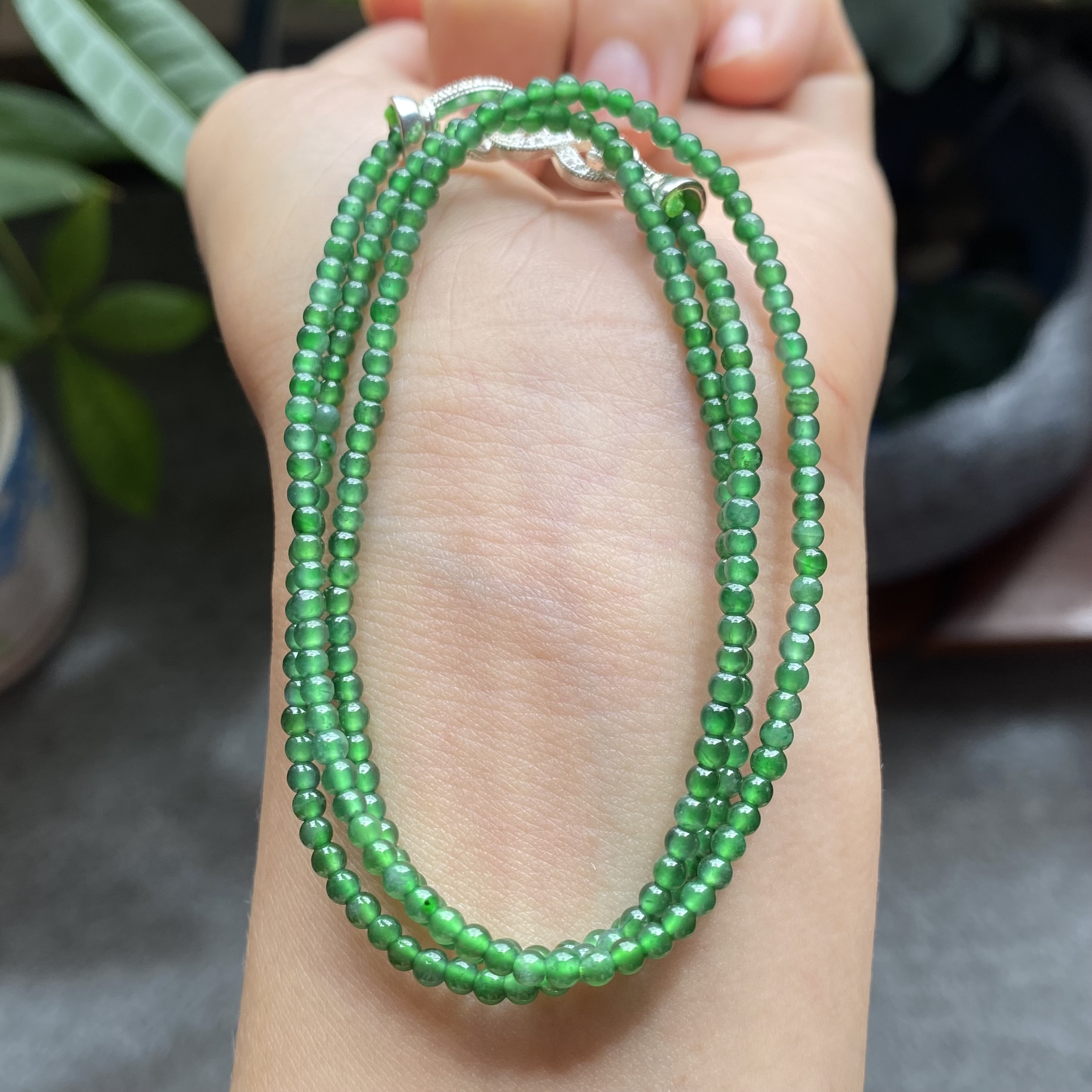 掌中翠天然翡翠A货冰种满绿辣色小米珠项链多圈手链手串 2.5mm p