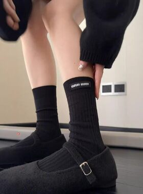 miu系布标堆堆袜子女春秋款纯棉黑色中筒长筒袜韩国百搭网红ins潮