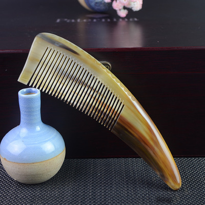 厂家厚实牦牛角梳大中小号尖尾密齿顺发按梳美发礼梳
