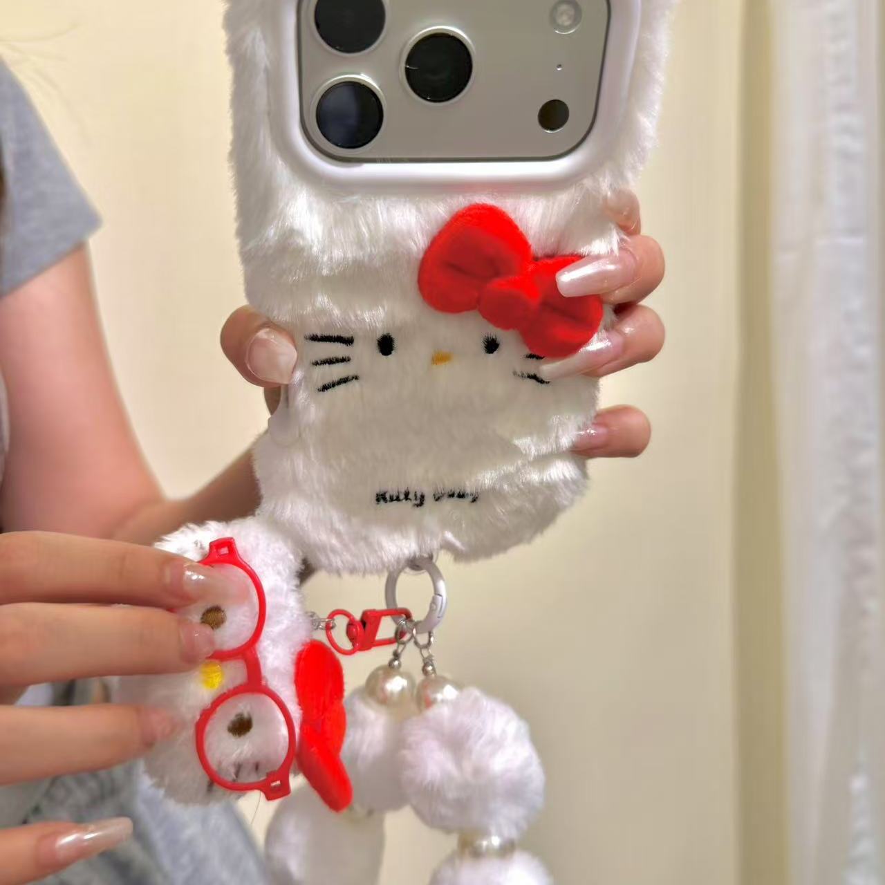 可爱呆萌毛绒蝴蝶结猫咪表情适用ihone17promax苹果16pro手机壳15童趣创意搞怪新款防摔保护壳