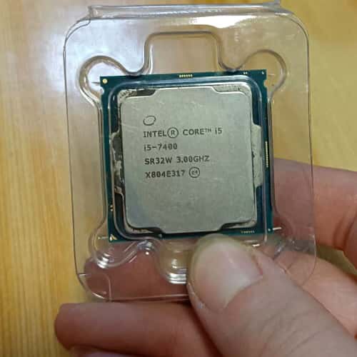 议价i5-7400 CPU处理器，CPU外观成色良好，无可维修