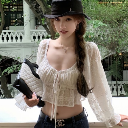 白色V领长袖蕾丝微透衬衫女夏季高级感防晒罩衫独特绝美短款上衣