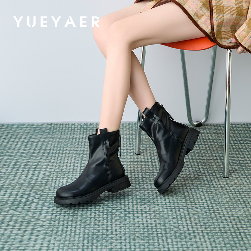 厚底新款短筒春秋粗跟靴子月芽儿