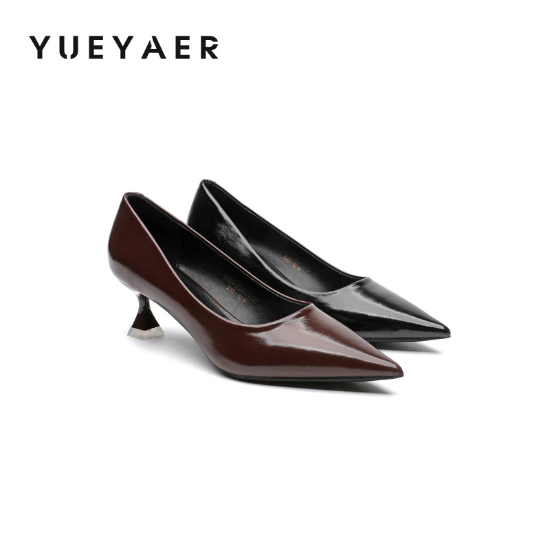 月芽儿2025新款尖头单鞋女细跟百搭时尚浅口漆皮高跟鞋职业工作鞋