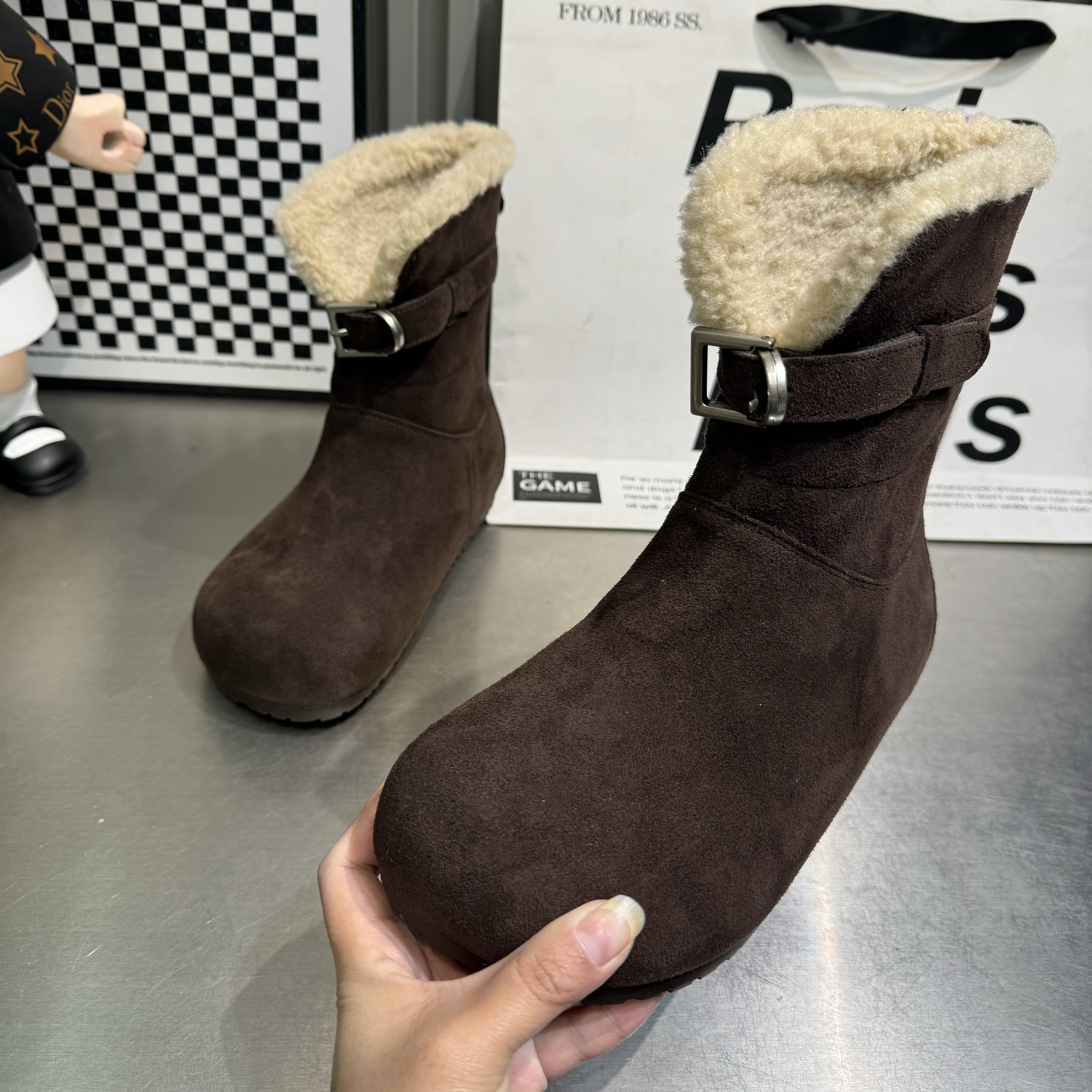 2025新款厚底女百搭休闲鞋时尚运动潮鞋舒适女鞋子百搭板鞋加绒