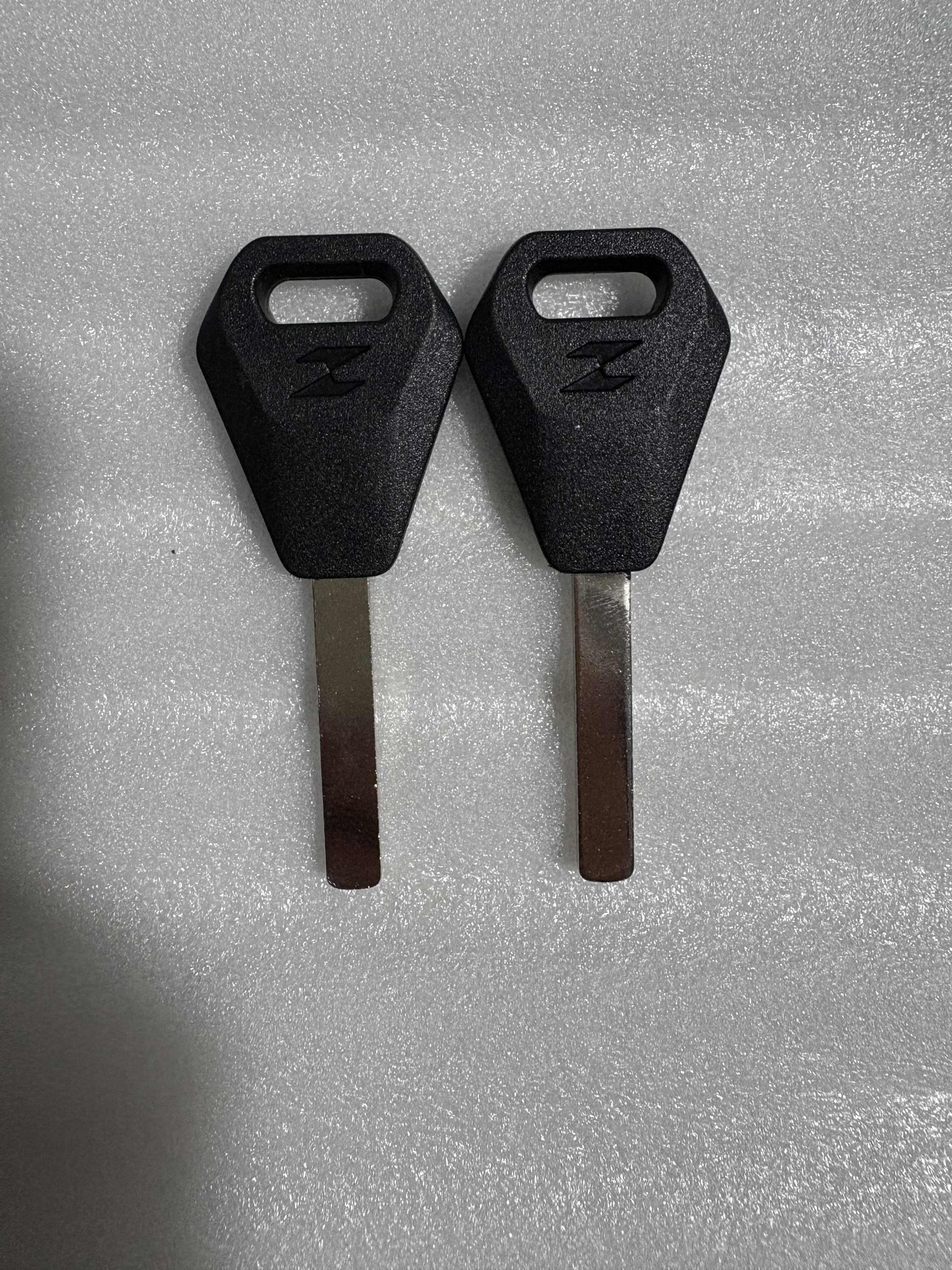 适用于张雪500rr钥匙胚增加全丢