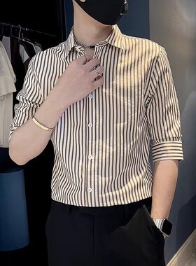 夏季条纹短袖衬衫男潮牌新款男装七分袖上衣服高级感痞帅休闲衬衣