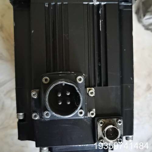 伺服电机HF-SP152B，划痕掉漆，后罩裂议价