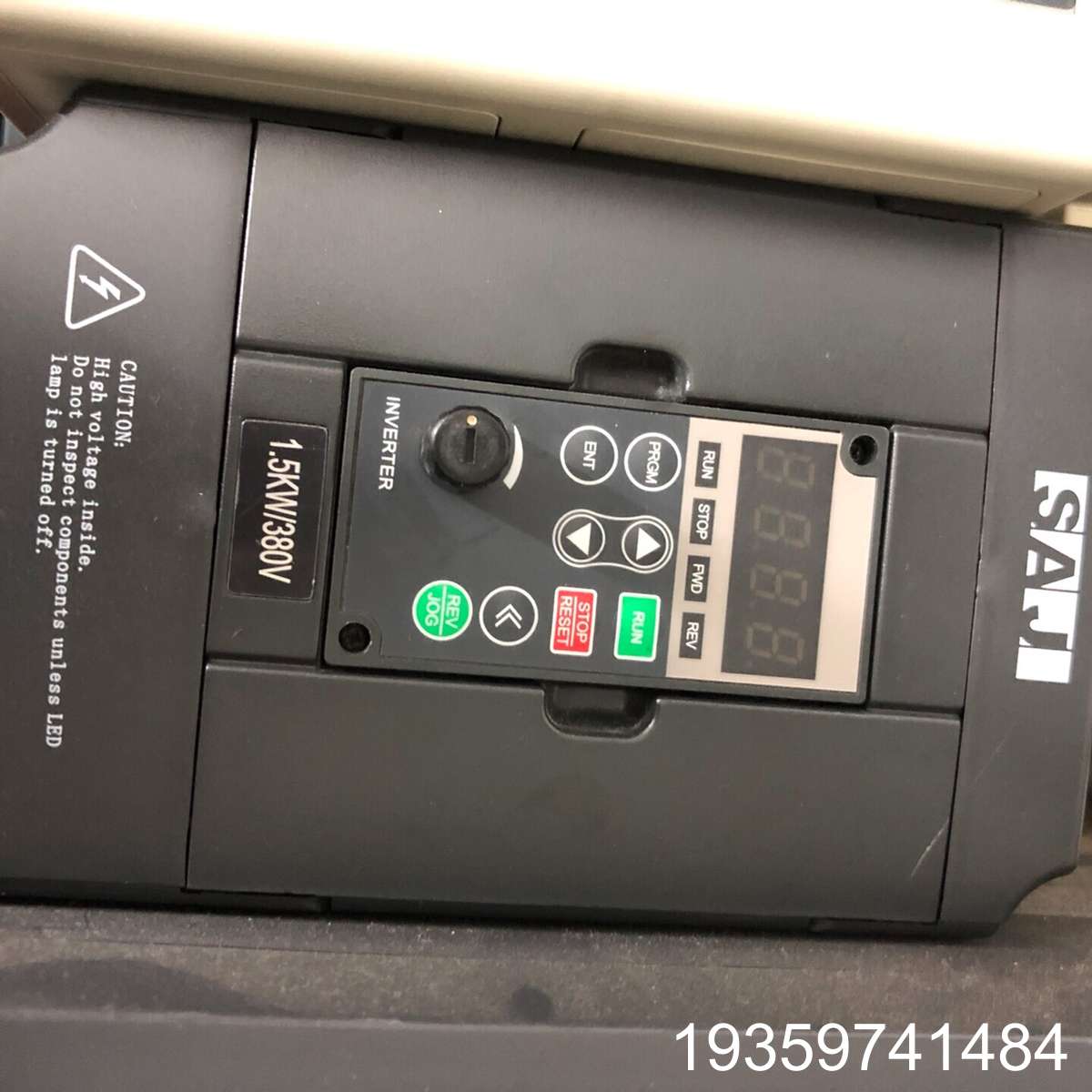 SAJ三晶变频，8000B－4T1R5GB议价