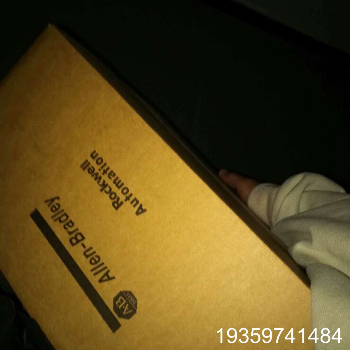 2711PC-T10C4D1议价