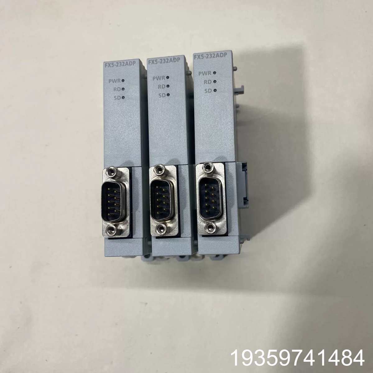 可编程控制器模块，型号FX5-232ADP，，议价