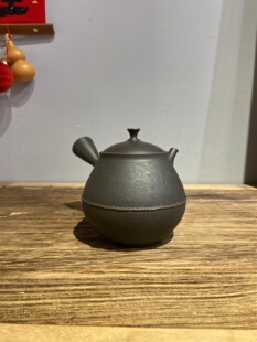 日本常滑烧无形文化财 鯉江廣玲光作 朱泥熏黑研出纸揉纹侧把急须