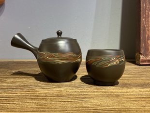 日本常滑烧已故名家谷川菁山绞泥纹朱泥燻黑一壶五杯日式 家用侧把