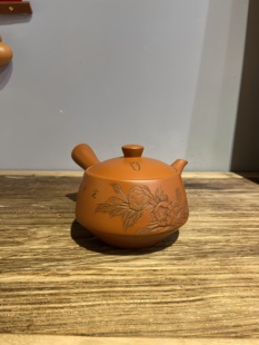 日本常滑烧已故名匠人 老朱泥雕刻牡丹花侧把泡茶急须 梅原光山作