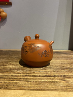 日本常滑烧已故名匠肥田香畝60年前老朱泥雕刻麒麟日式 侧把泡茶壶