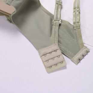 无钢圈蕾丝刺绣少女聚拢薄款文胸 高质量版三角杯内衣套装