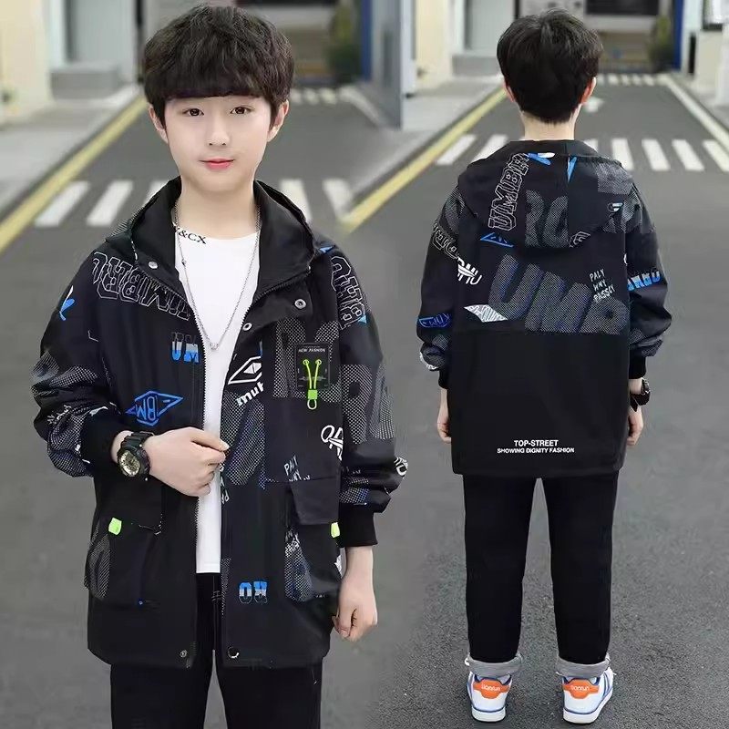 男童春款外套2026新款宽松大童10男孩帅气风衣12岁儿童秋季时髦潮