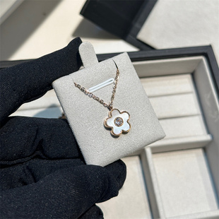 日韩简约风五叶草玫瑰金项链女网红百搭锁骨链钛钢链条镶嵌白贝母