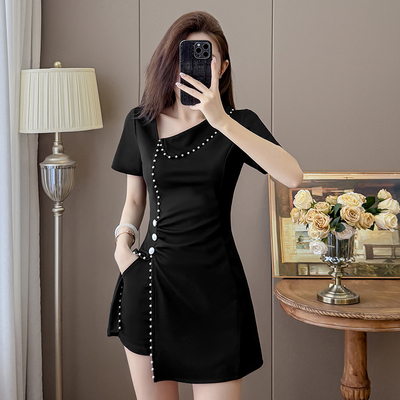黑色珍珠装饰收腰显瘦连衣裙